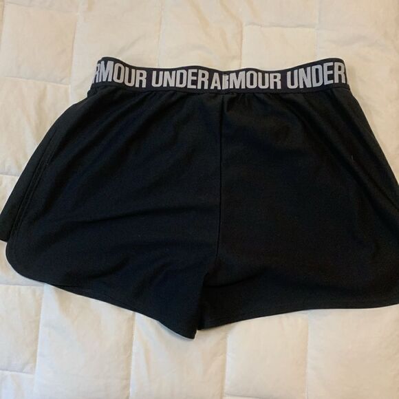 UNDERARMOUR, running shorts, small, with pockets - Picture 3 of 11